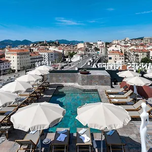Western Riviera Hotel